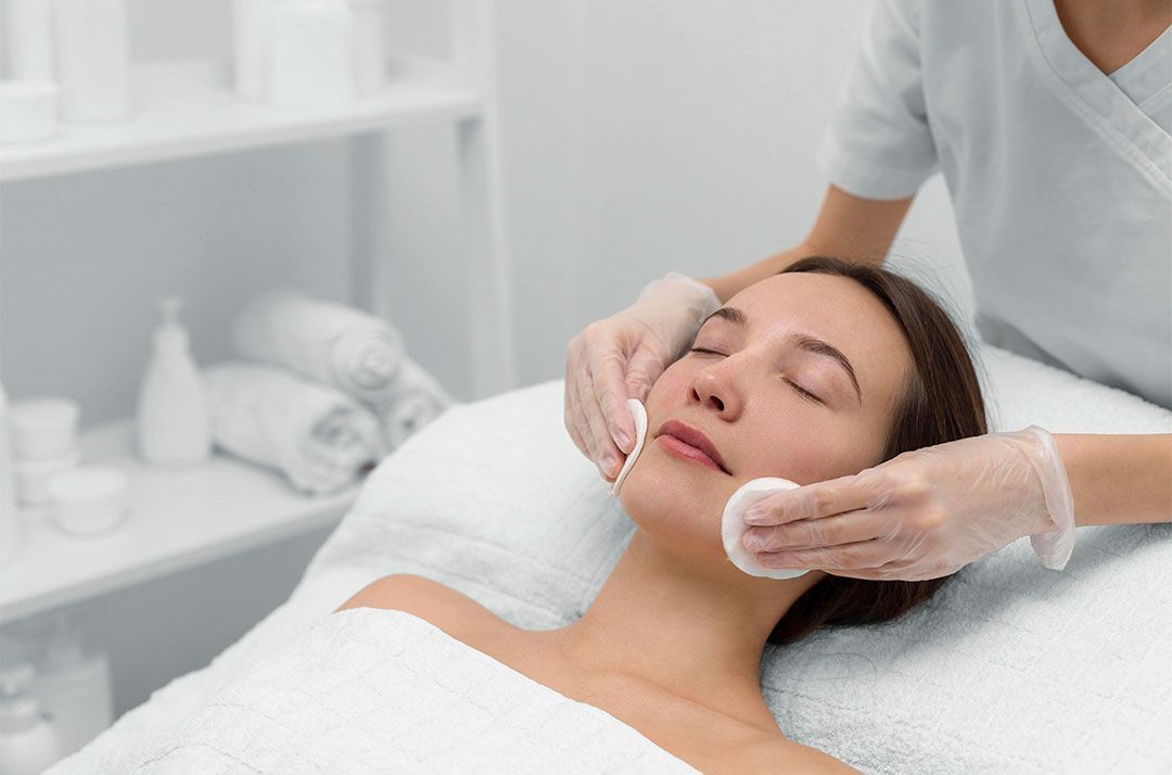beautician_with_female_client_salon_face_care_routine_a945347df8.jpg